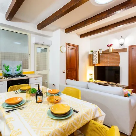 Domo Matandr Apartment